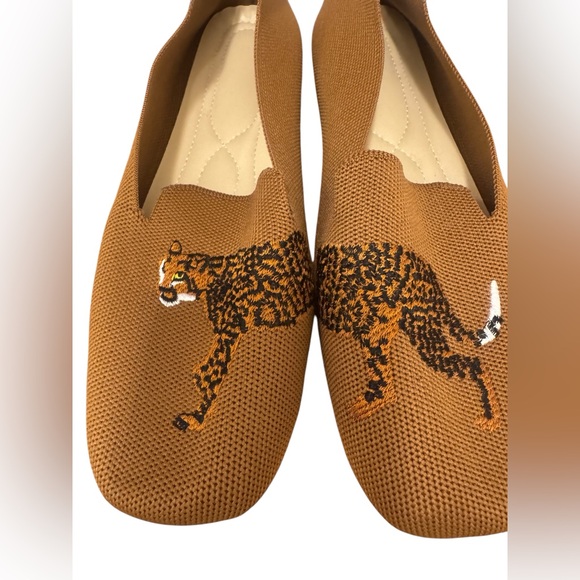 Shoes - Women’s Square-Round Toe Canvas Stretch Knit Cheetah Brown Flats Loafers SZ 8.5